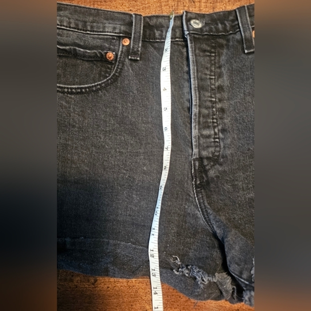 Levis Premium Women's Denim Big E Black Button Fly Ribcage Shorts Size 31 - Picture 15 of 15
